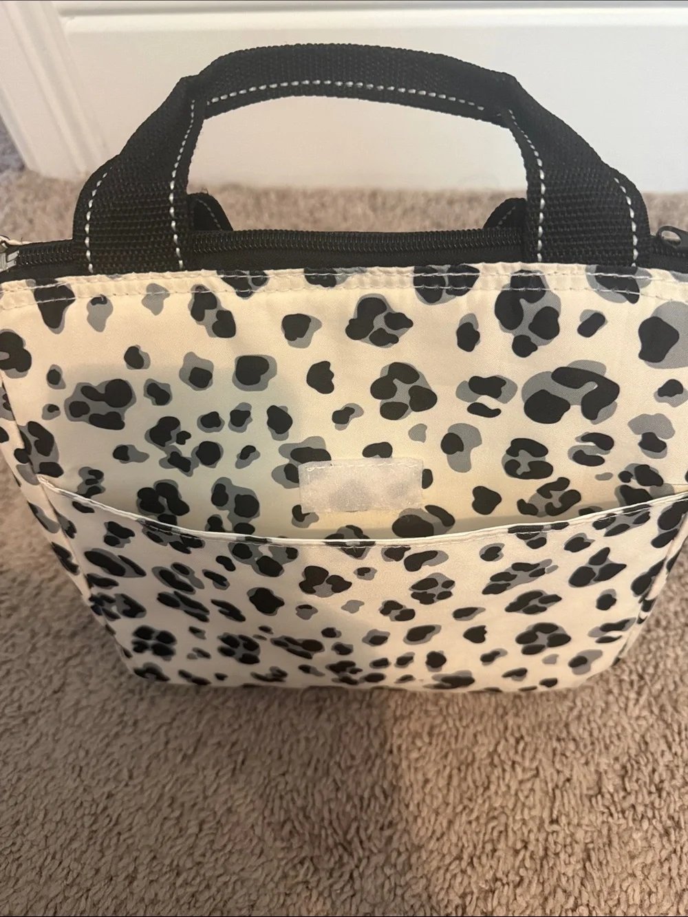 SCOUT Eloise Insulated Lunch Tote Black Gray Leopard Cream